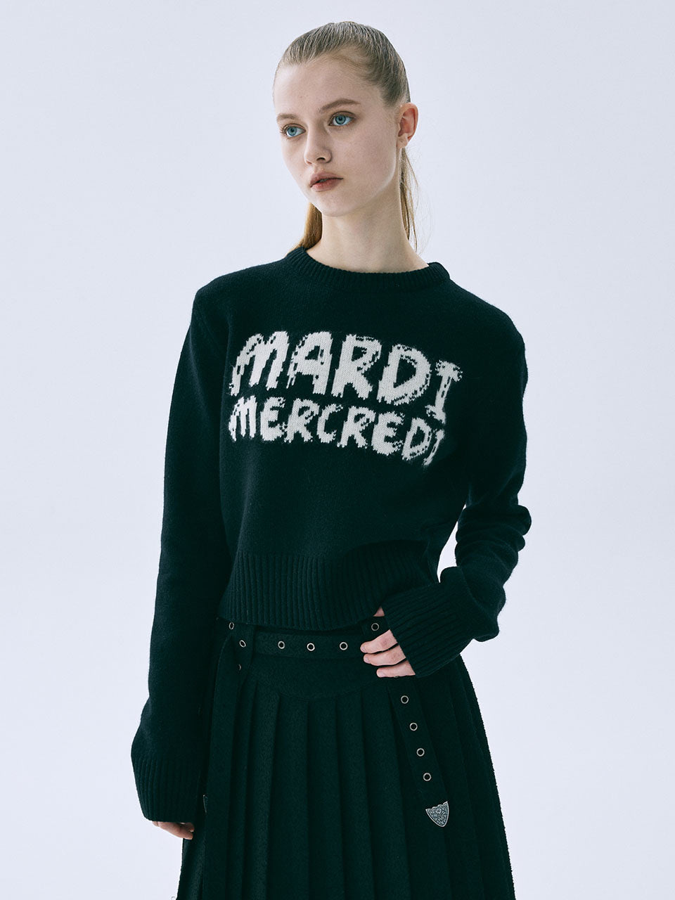 Mardi Mercredi - Cashmere Cropped Round Neck Brush Logo Contrast (Black Ivory) product image 1 | TRAB K-Fashion Australia
