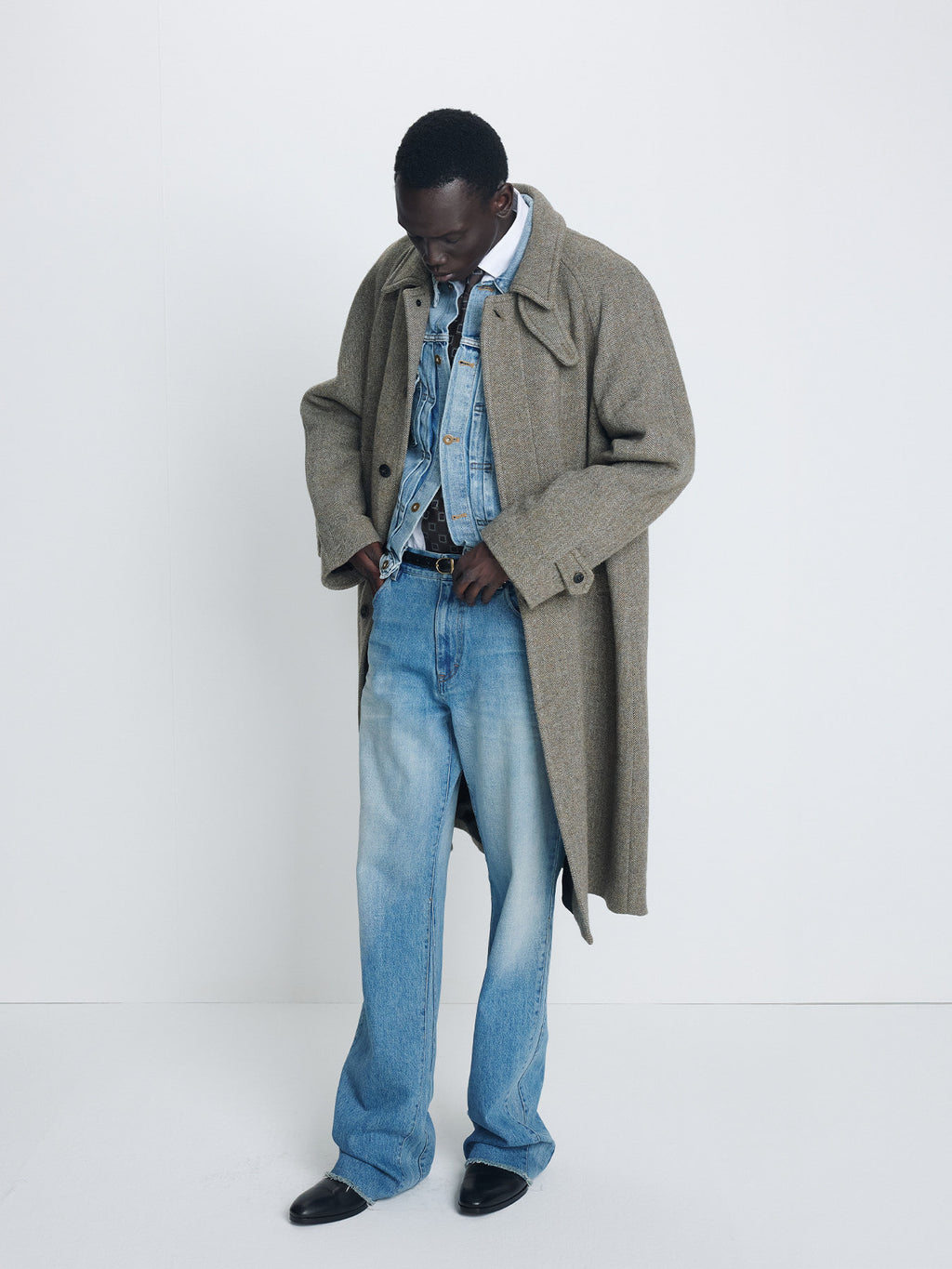 Tonywack - Re-Cut Flared Denim Jeans (Worn Blue) product image 7 | TRAB K-Fashion Australia