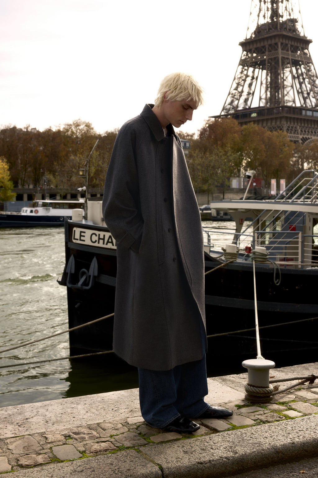 STU - Curved Double Line Mac Coat In Cashmere (Charcoal) product image 14 | TRAB K-Fashion Australia