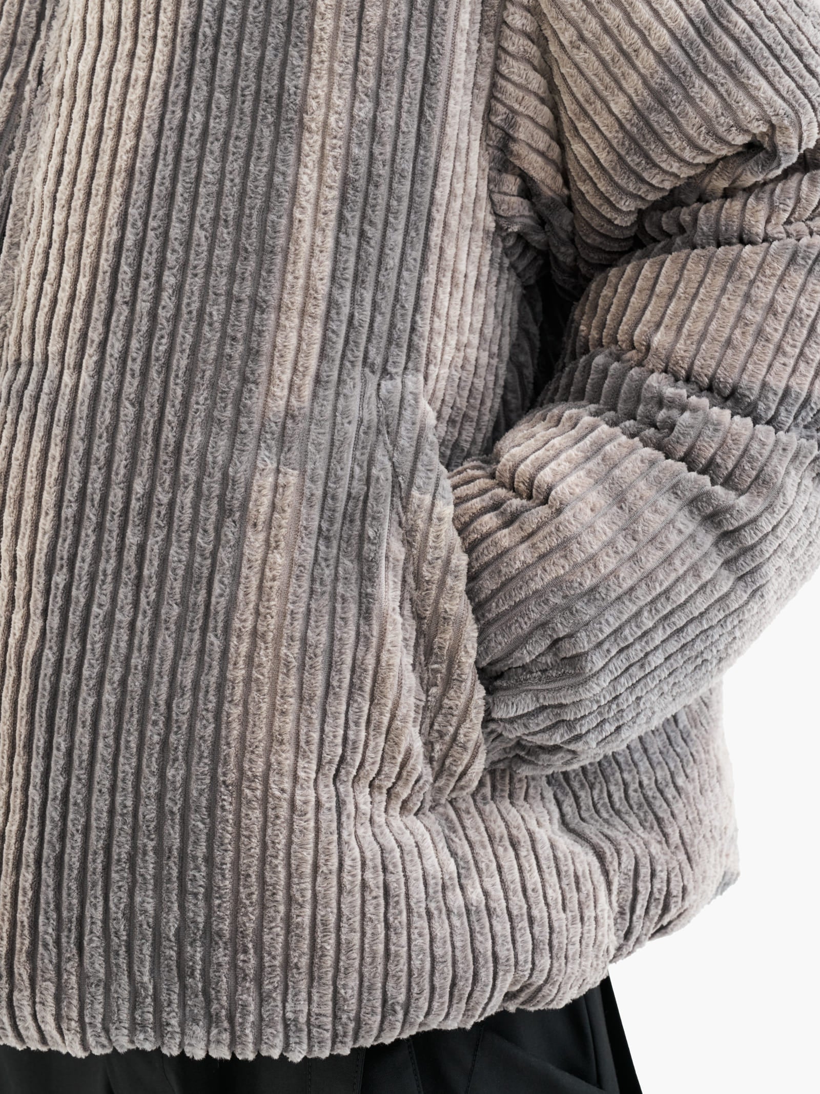 Jiyong Kim - Sun-Bleached Detachable Hood Down Jacket (Grey) product image 6 | TRAB K-Fashion Australia
