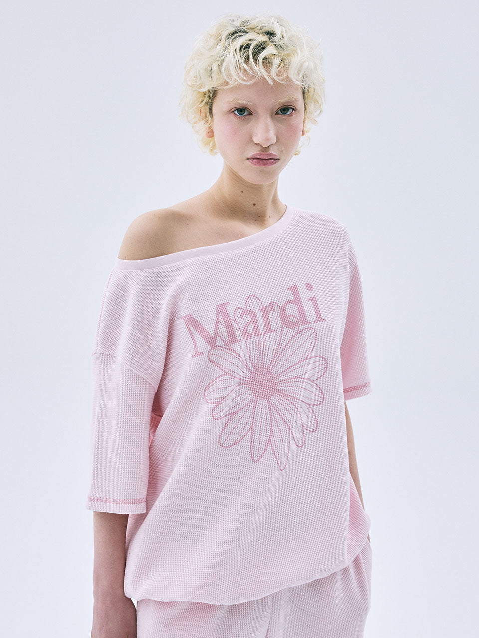Mardi Mercredi - Waffle Tshirt Off Shoulder Flowermardi (Pink Pink) product image 1 | TRAB K-Fashion Australia