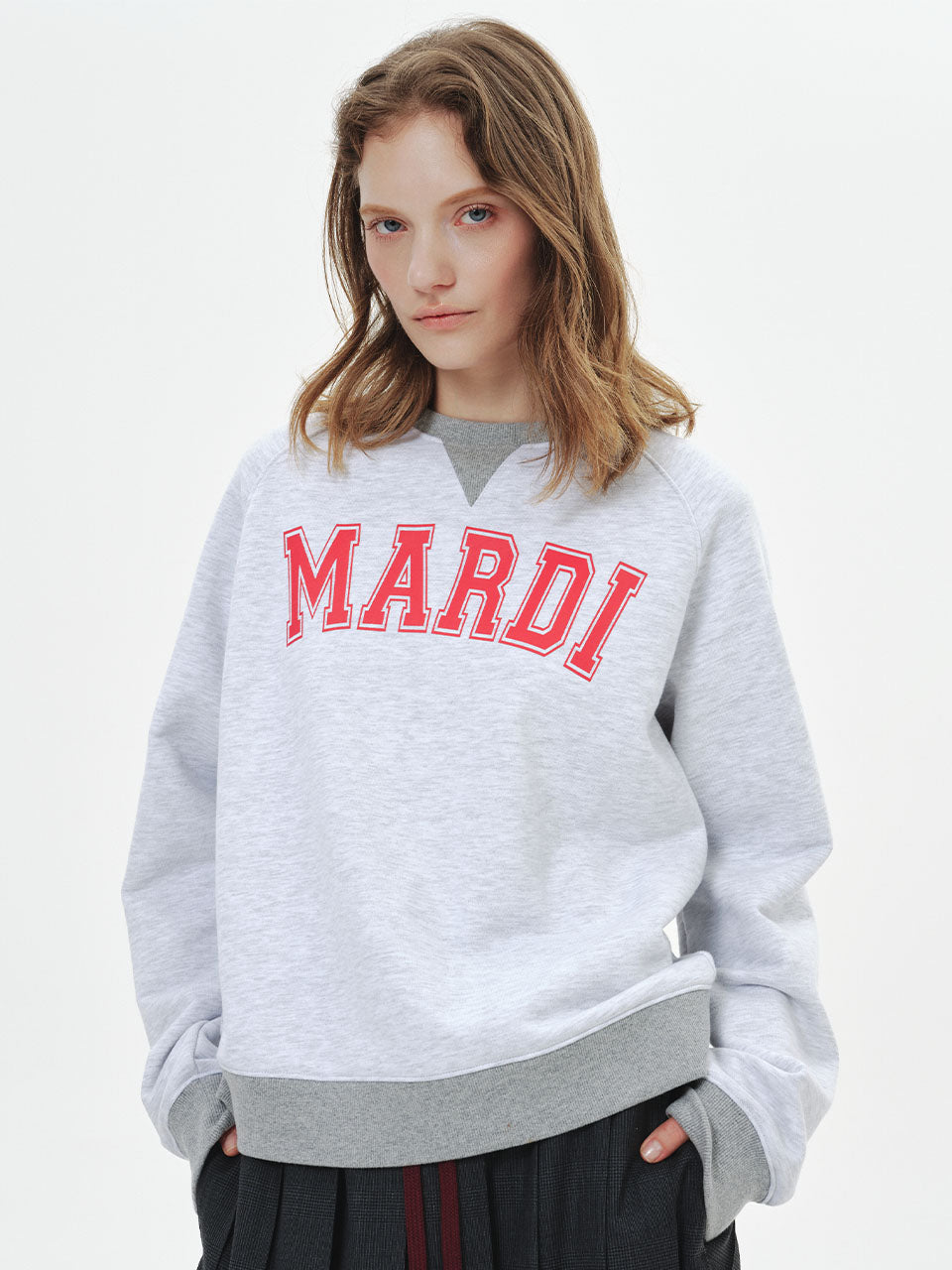 Mardi Mercredi - Sweatshirt Raglan Mardi Arch Logo (Heather Red) product image 1 | TRAB K-Fashion Australia