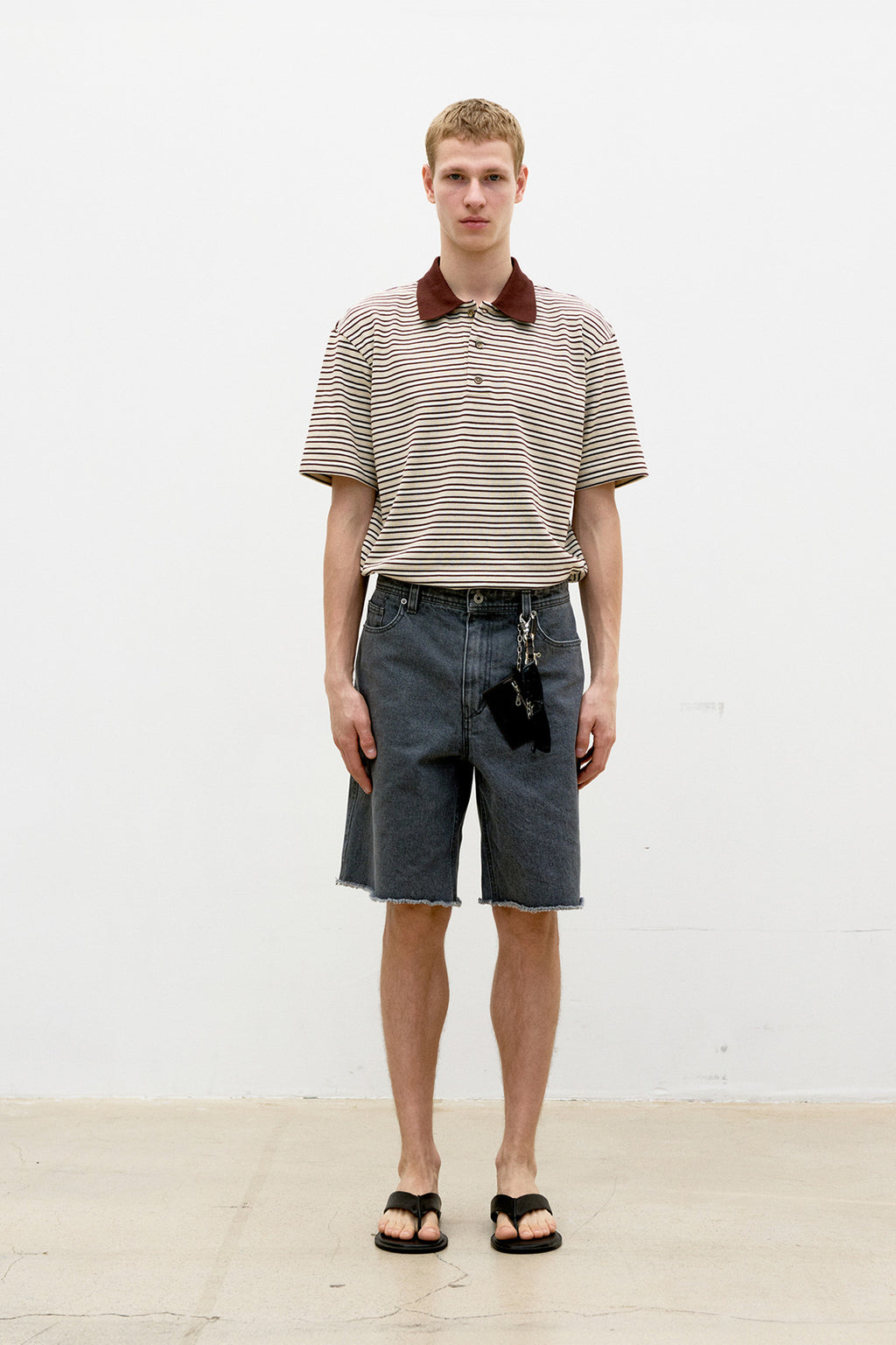 Coor - Washed Cutoff Denim Shorts (Washed Gray) product image 2 | TRAB K-Fashion Australia