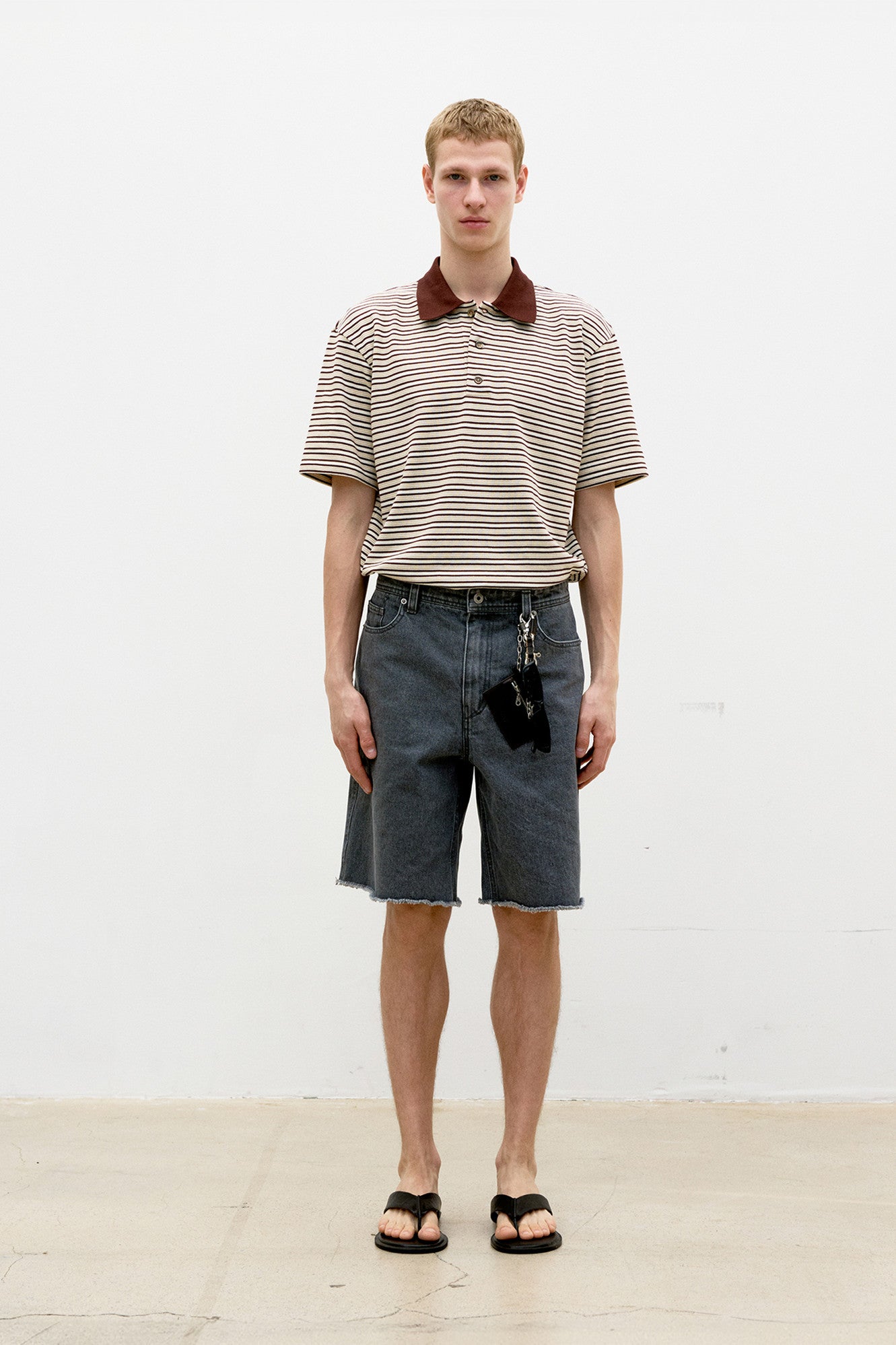 Coor - Washed Cutoff Denim Shorts (Washed Gray) product image 2 | TRAB K-Fashion Australia