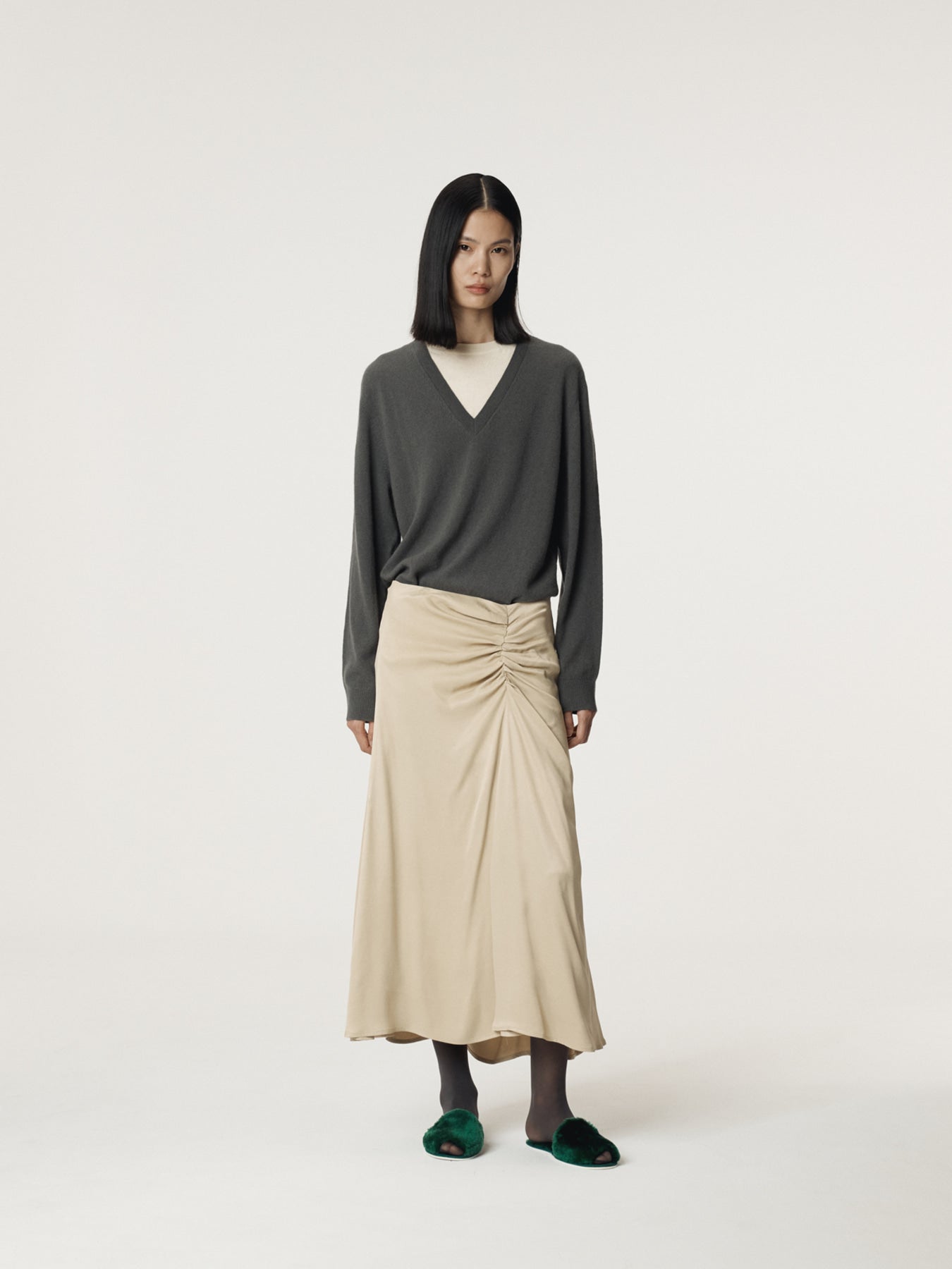 Recto - Contrast Layered V-Neck Knit Top (Taupe Grey) product image 4 | TRAB K-Fashion Australia