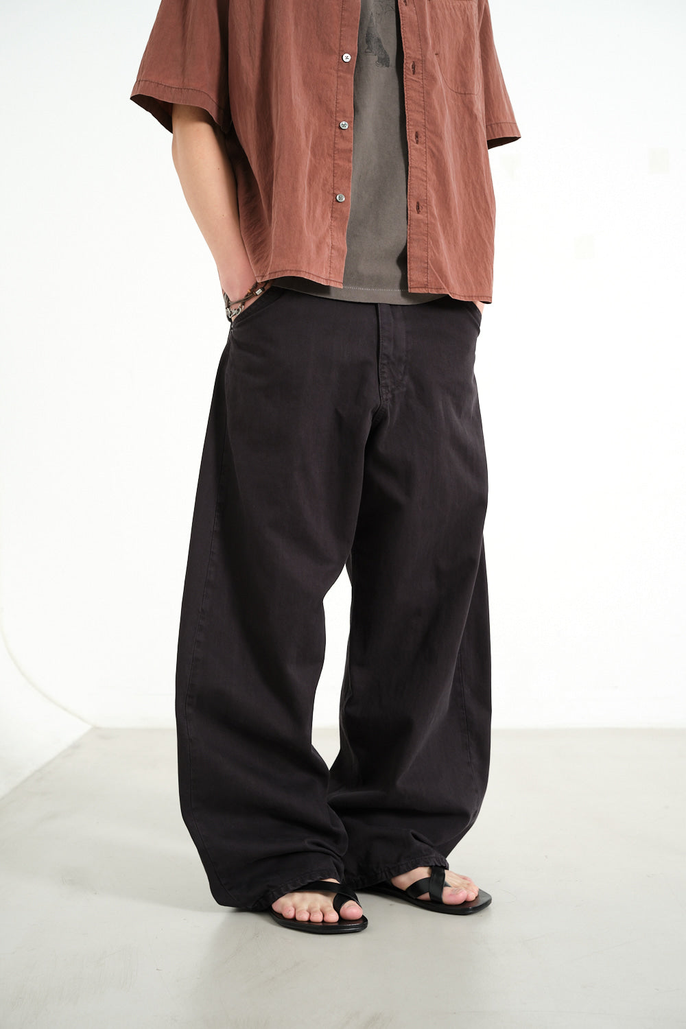 Hatchingroom - Wide Curve Jeans (Charcoal) product image 11 | TRAB K-Fashion Australia