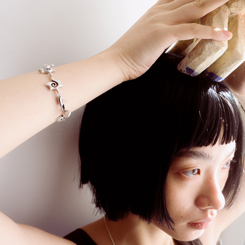 Towtow Archive - Swirl Star Bracelet (Silver) product image 5 | TRAB K-Fashion Australia