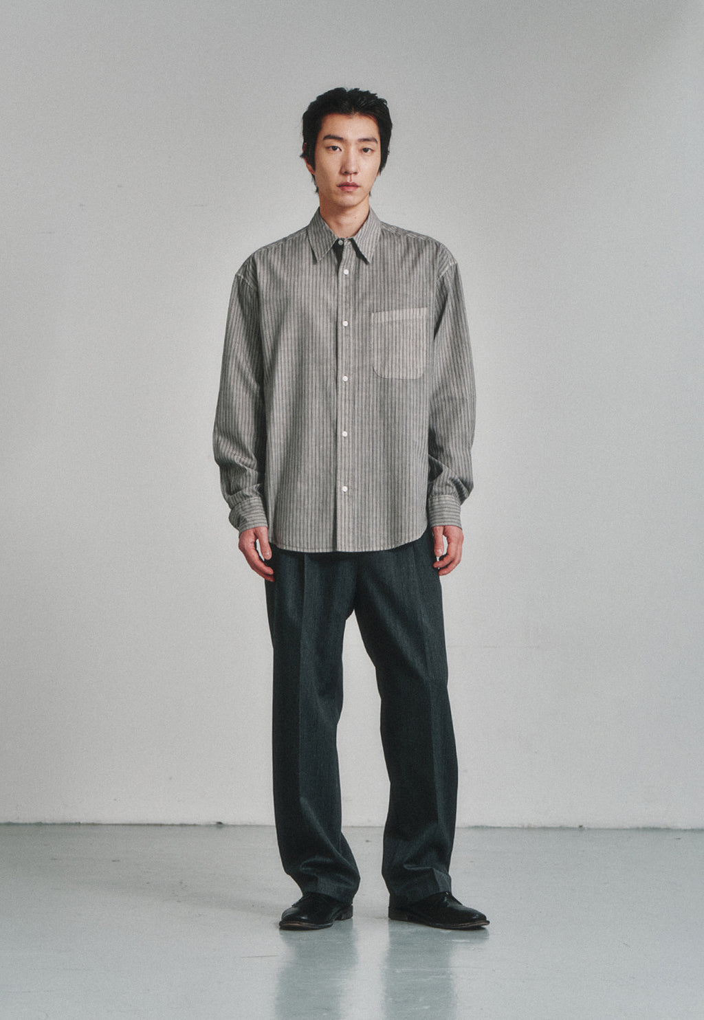 Art if acts - Wool One Tuck Trousers (Charcoal) product image 2 | TRAB K-Fashion Australia