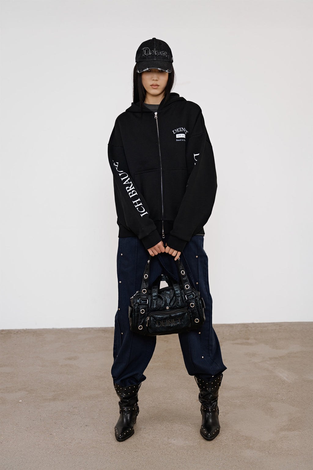 Deinet - German Lettering Hoodie Zip-Up (Black) product image 4 | TRAB K-Fashion Australia