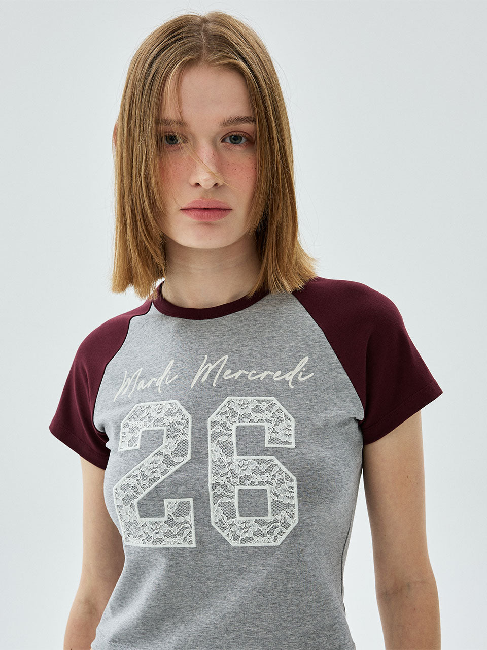 Mardi Mercredi - Cropped Tshirt Raglan No.26 Lace (Grey Beige) product image 1 | TRAB K-Fashion Australia