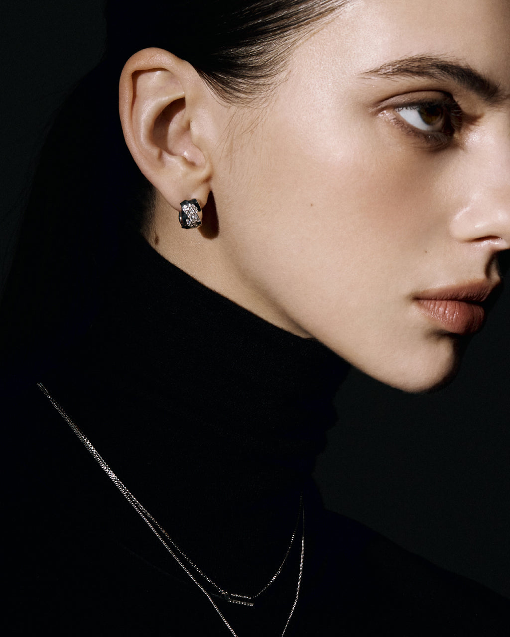 Numbering - Pave Sculpted Wave Hoop Earrings #3124 product image 2 | TRAB K-Fashion Australia
