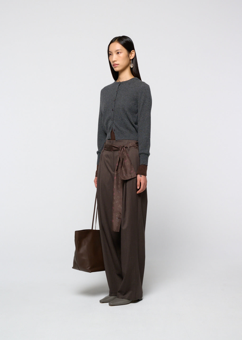 Amomento - Cashmere Crewneck Cardigan (Melange Grey) product image 3 | TRAB K-Fashion Australia
