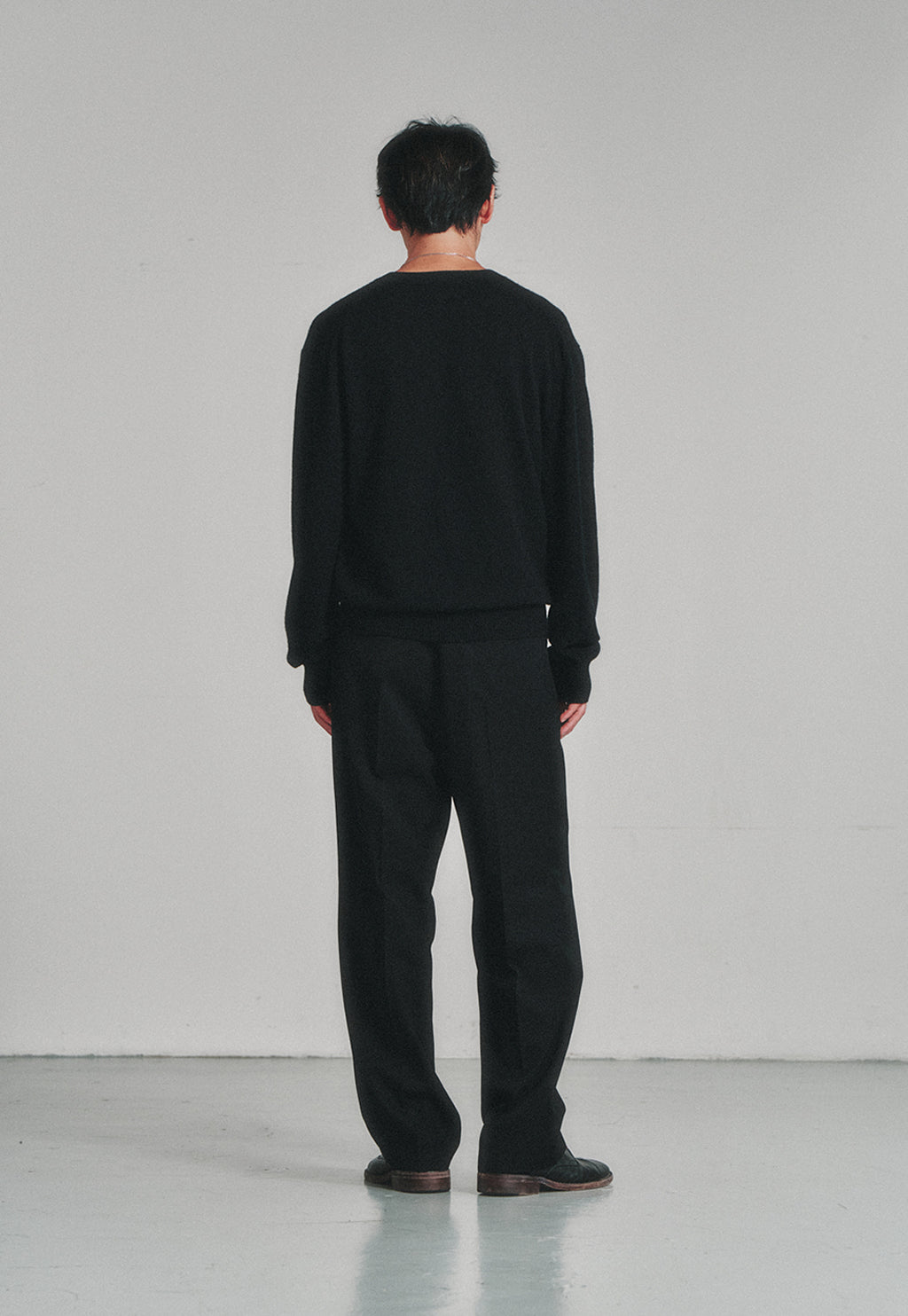 Art if acts - Cashmere V-Neck Knit (Black) product image 4 | TRAB K-Fashion Australia