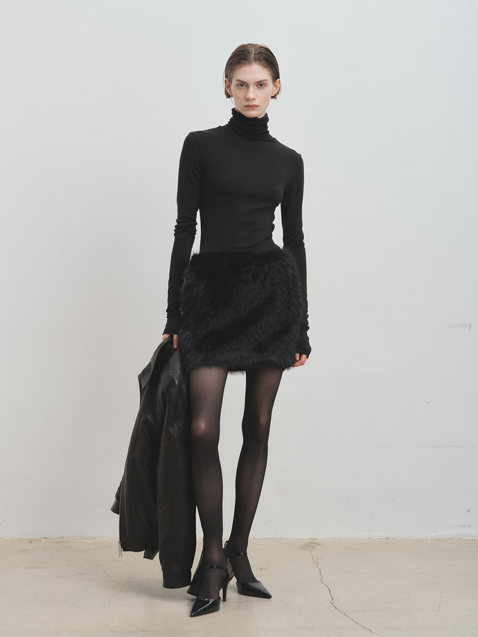 Tonywack - Faux-Fur Black Low-Waist Mini-Skirt (Black) product image 2 | TRAB K-Fashion Australia