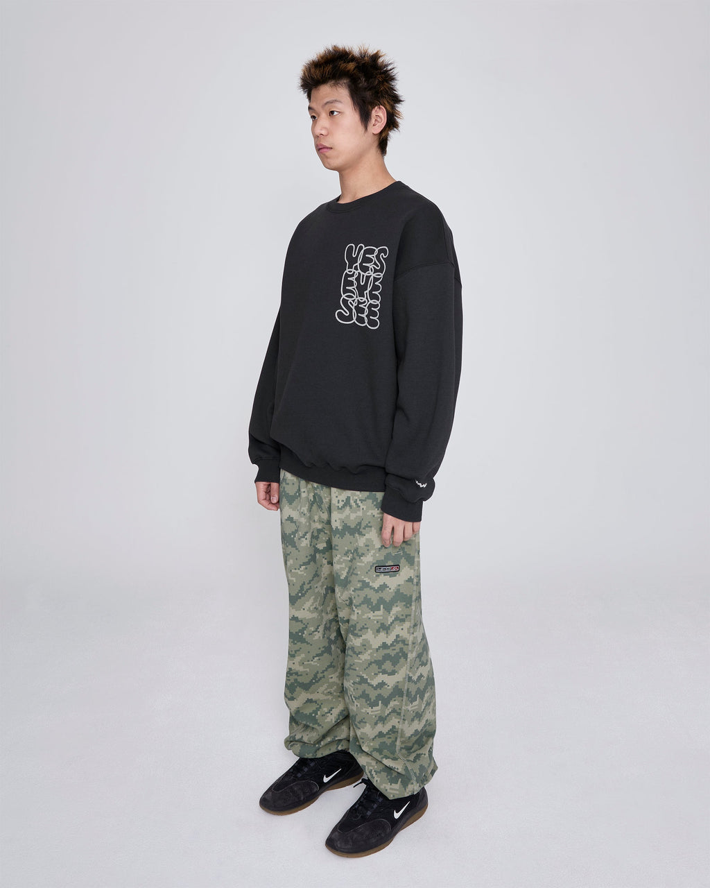 yeseyesee - SN Camo Sweatpants (Jungle) product image 8 | TRAB K-Fashion Australia