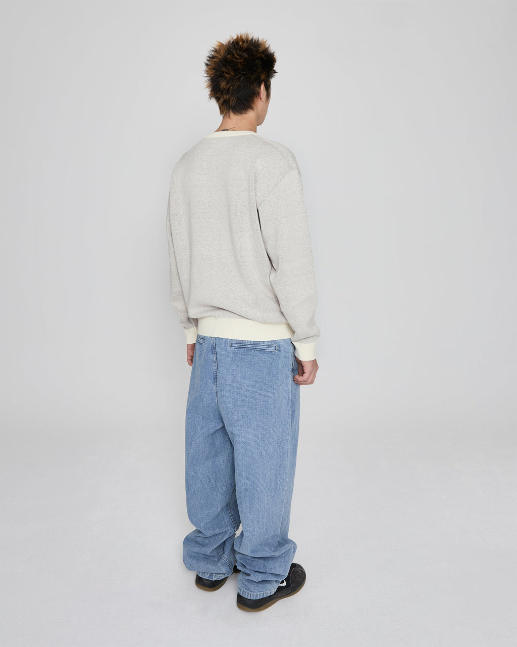 yeseyesee - Snail Logo Long Sleeve Knit Pullover (Ivory) product image 9 | TRAB K-Fashion Australia