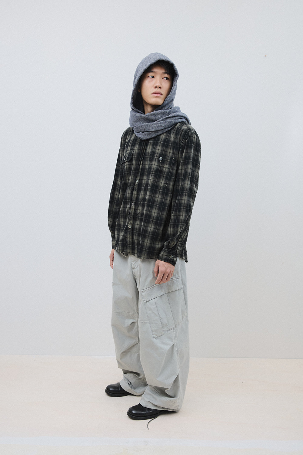 Hatchingroom - Hoodie Muffler Hairy Herringbone Blue (Grey) product image 9 | TRAB K-Fashion Australia