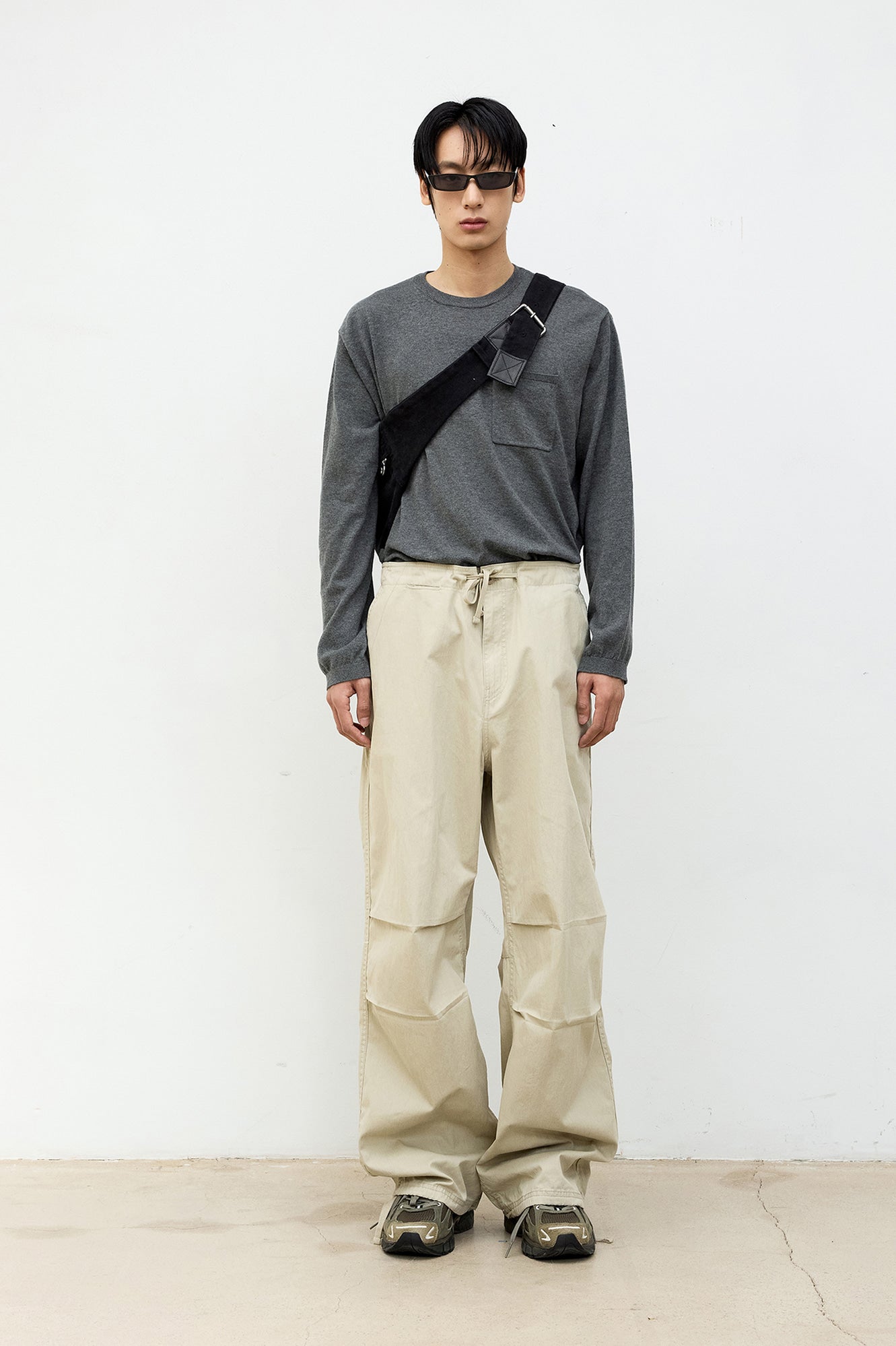 Coor - Light Cashmere-Blend Crewneck Sweater (Melange Gray) product image 2 | TRAB K-Fashion Australia