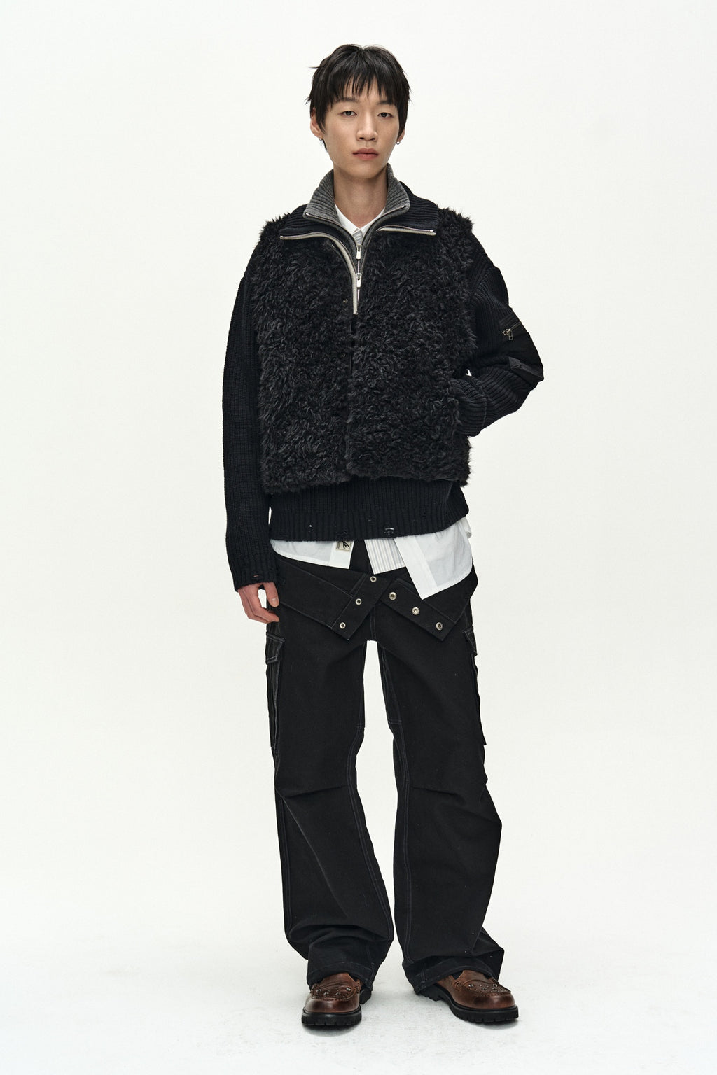 Andersson Bell - Unisex Reversible Collarless Fur Vest (Black) product image 4 | TRAB K-Fashion Australia