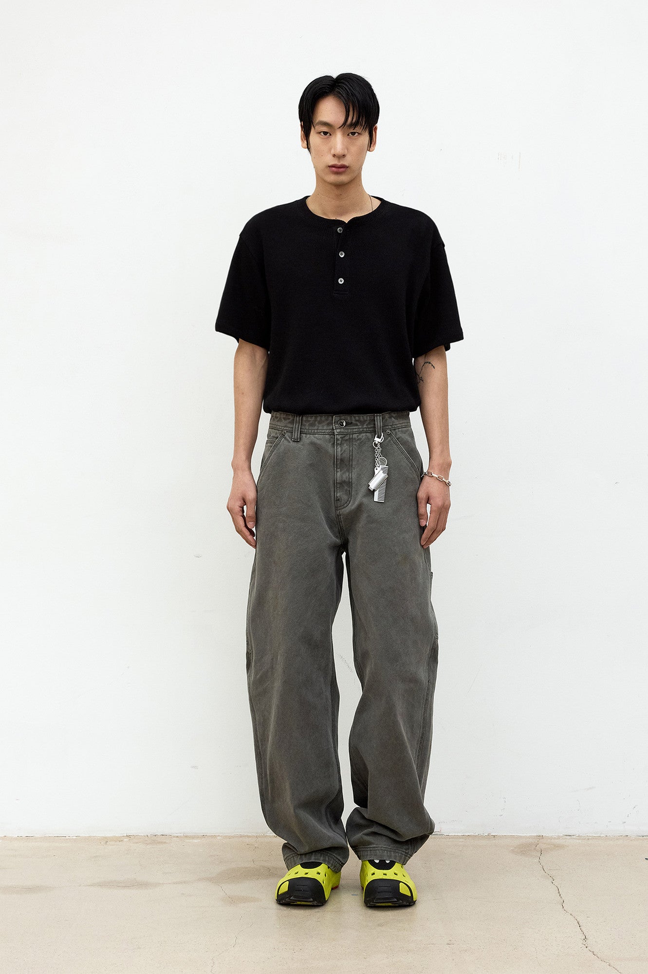Coor - Waffle Henley T-Shirt (Black) product image 2 | TRAB K-Fashion Australia