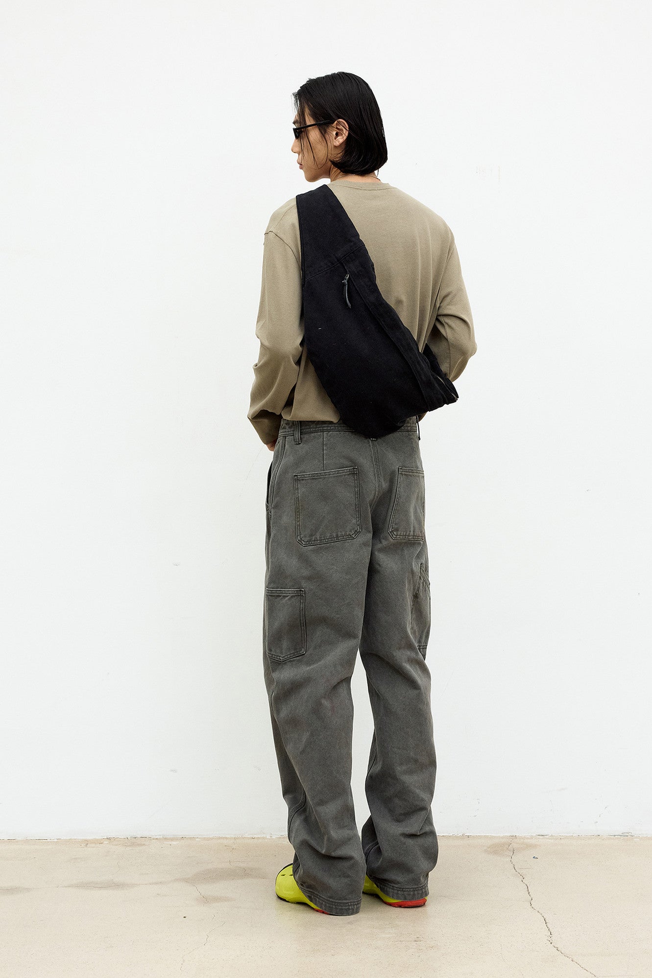 Coor - One-Pocket Long Sleeve Henley T-Shirt (Olive Khaki) product image 4 | TRAB K-Fashion Australia