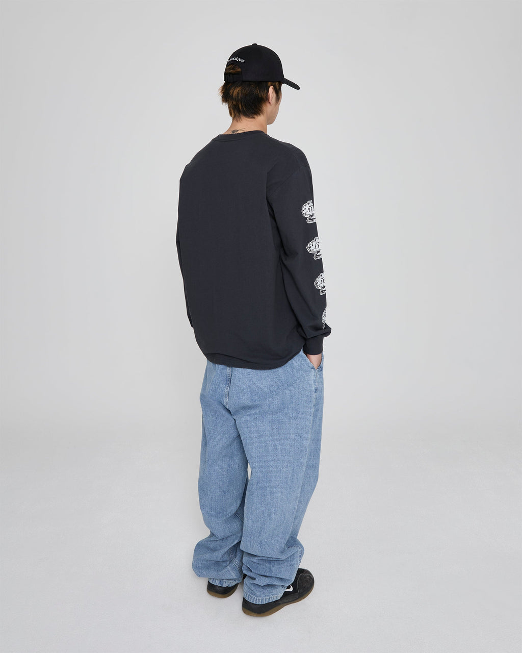yeseyesee - Y.E.S Monitor L/S (Charcoal) product image 9 | TRAB K-Fashion Australia