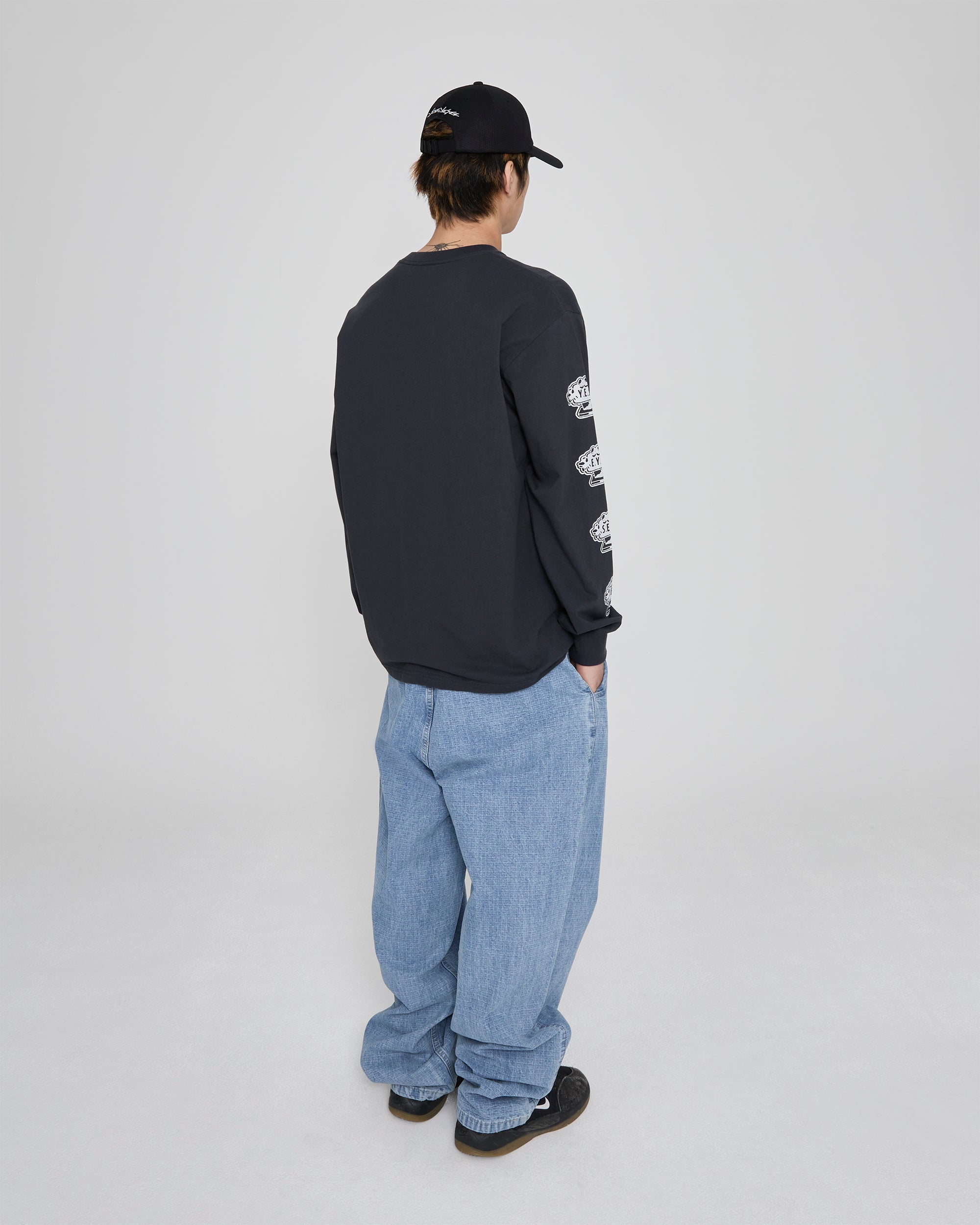 yeseyesee - Y.E.S Monitor L/S (Charcoal) product image 9 | TRAB K-Fashion Australia