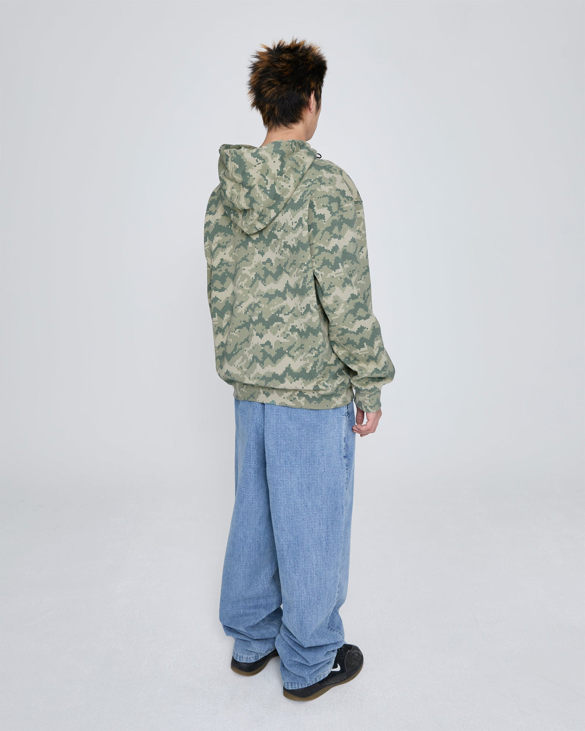 yeseyesee - Y.E.S Mountain Hoodie (Jungle) product image 9 | TRAB K-Fashion Australia