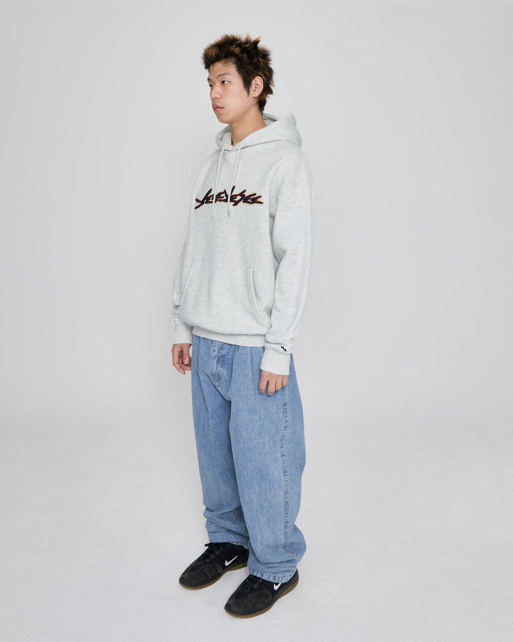 yeseyesee - Y.E.S Sign Logo Hoodie (Light Grey) product image 8 | TRAB K-Fashion Australia