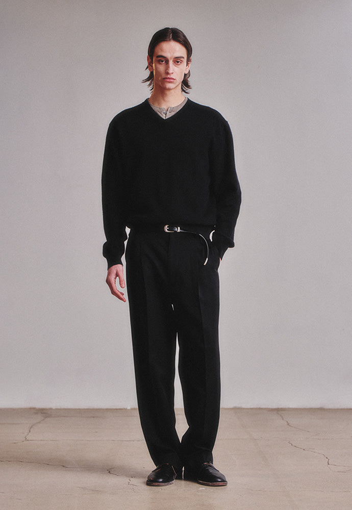 Art if acts - Cashmere V-Neck Knit (Black) product image 2 | TRAB K-Fashion Australia