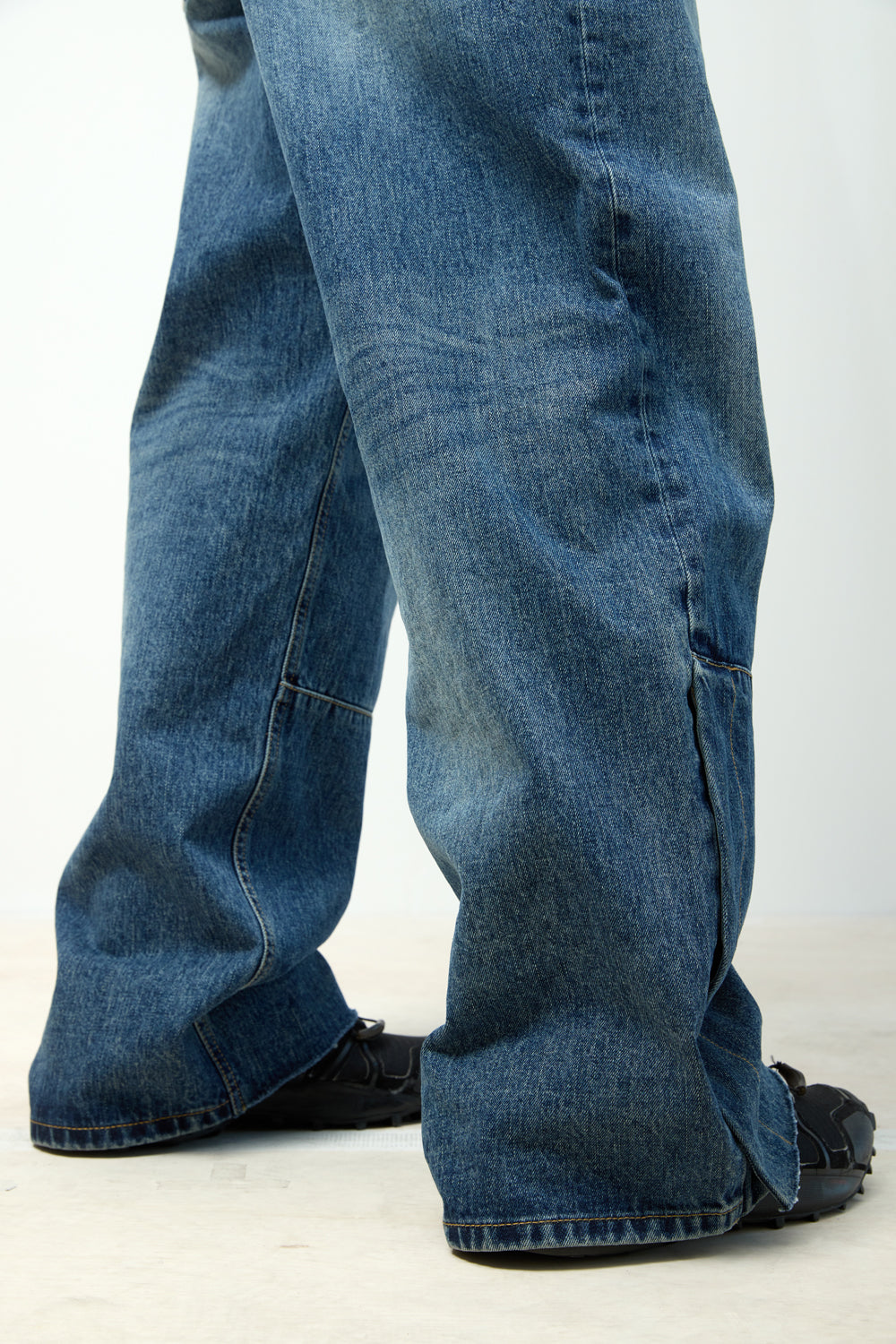 Hatchingroom - Flare Button Jeans Washed (Blue) product image 20 | TRAB K-Fashion Australia