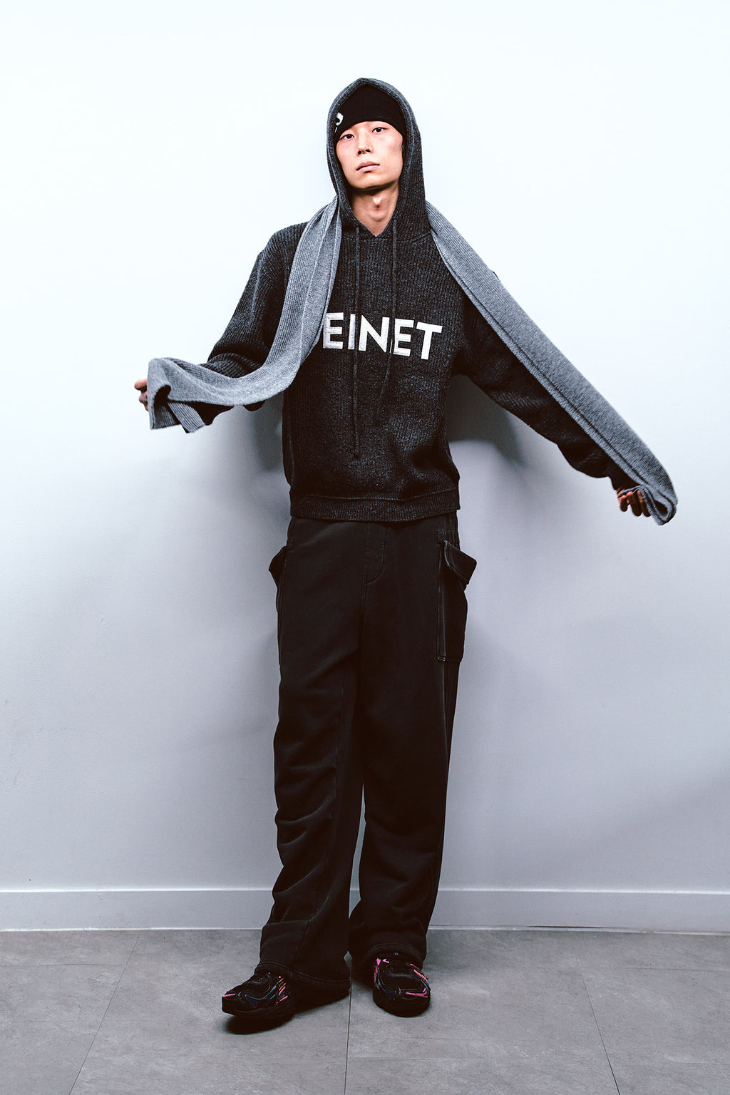 Deinet - Basic Logo Knit Hoodie (Charcoal) product image 4 | TRAB K-Fashion Australia