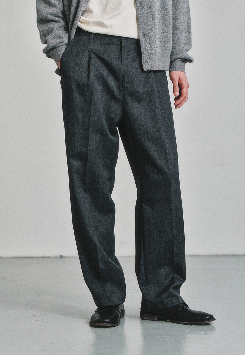 Art if acts - Wool One Tuck Trousers (Charcoal) product image 5 | TRAB K-Fashion Australia