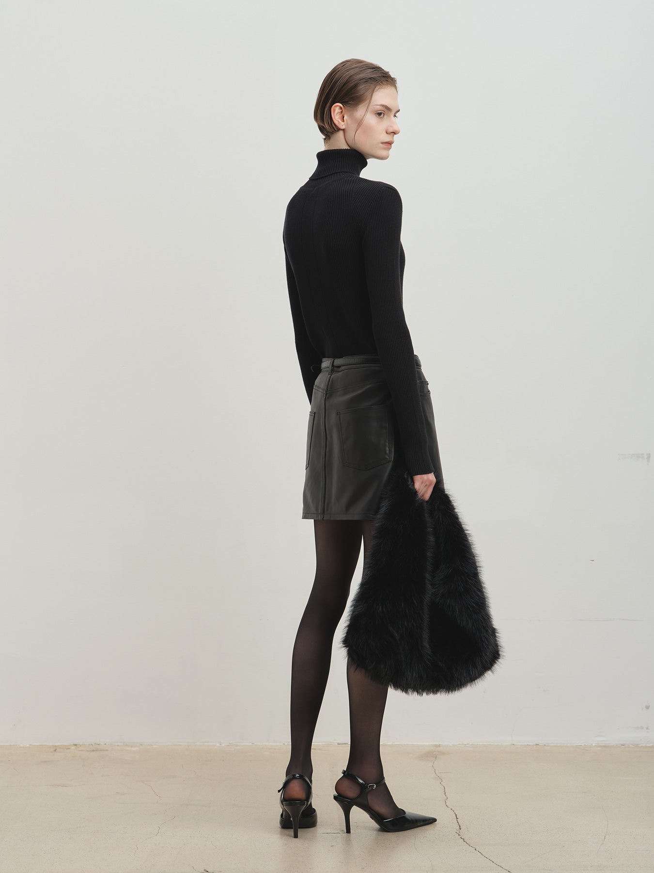 Tonywack - Slim-Fit Ribbed Turtleneck (Black) product image 6 | TRAB K-Fashion Australia
