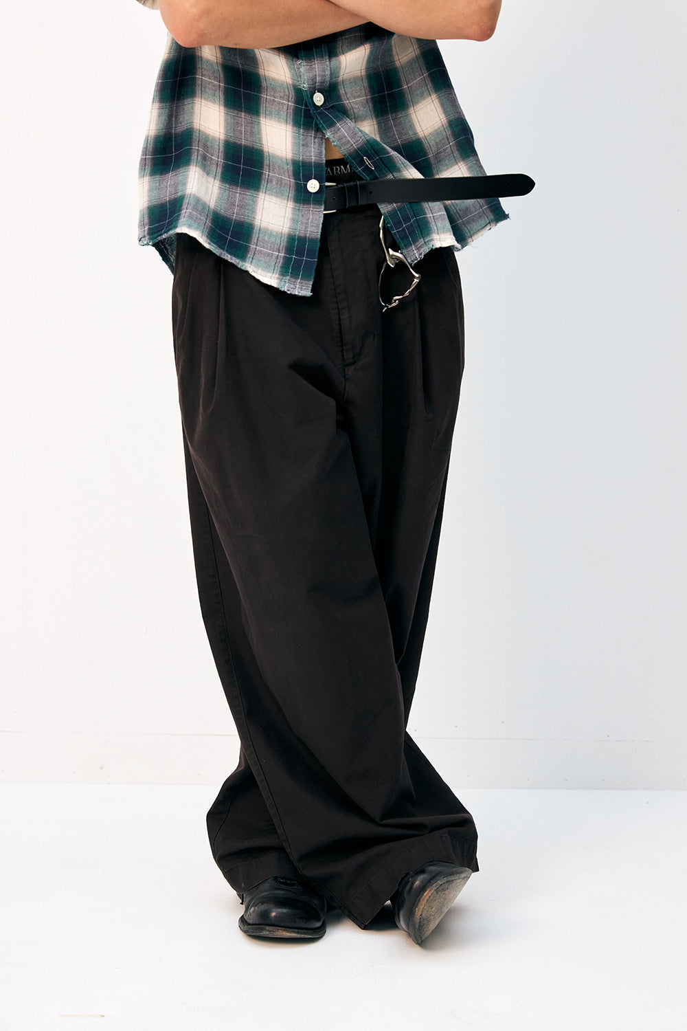 Hatchingroom - Wide Two Pleats Trousers (Dyed Purple Brown) product image 11 | TRAB K-Fashion Australia