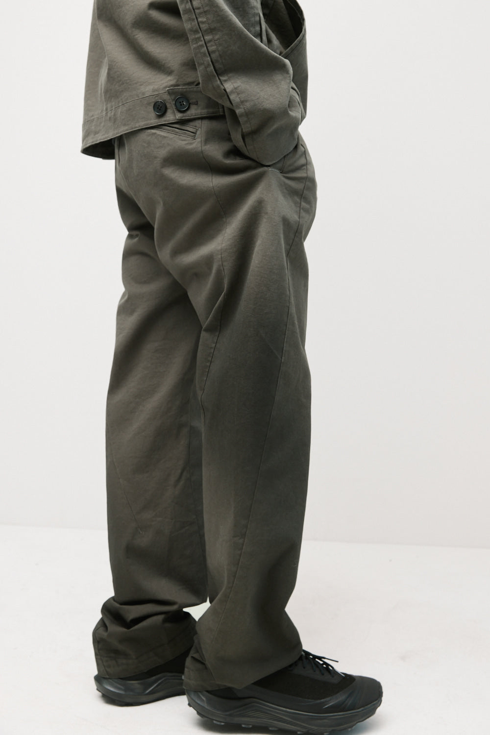 Hatchingroom - Silent Trousers (Dusty Khaki) product image 13 | TRAB K-Fashion Australia