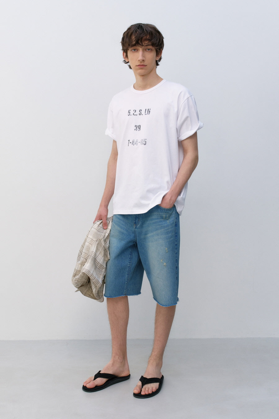 Insilence - Distressed Denim Shorts (Blue) product image 4 | TRAB K-Fashion Australia