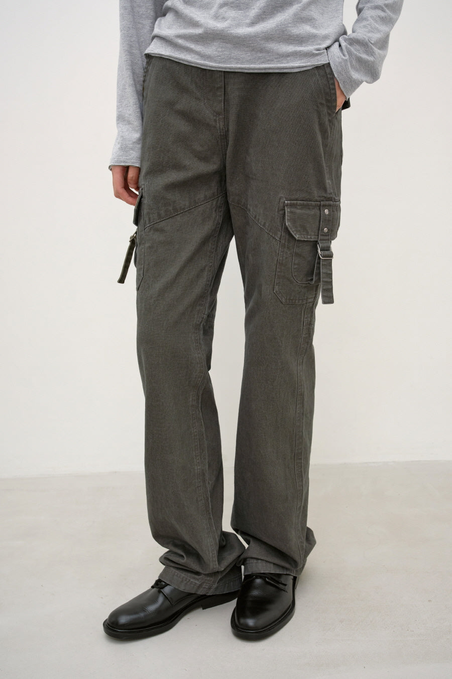 Insilence - Vintage Cotton Cargo Pants (Washed Khaki) product image 2 | TRAB K-Fashion Australia
