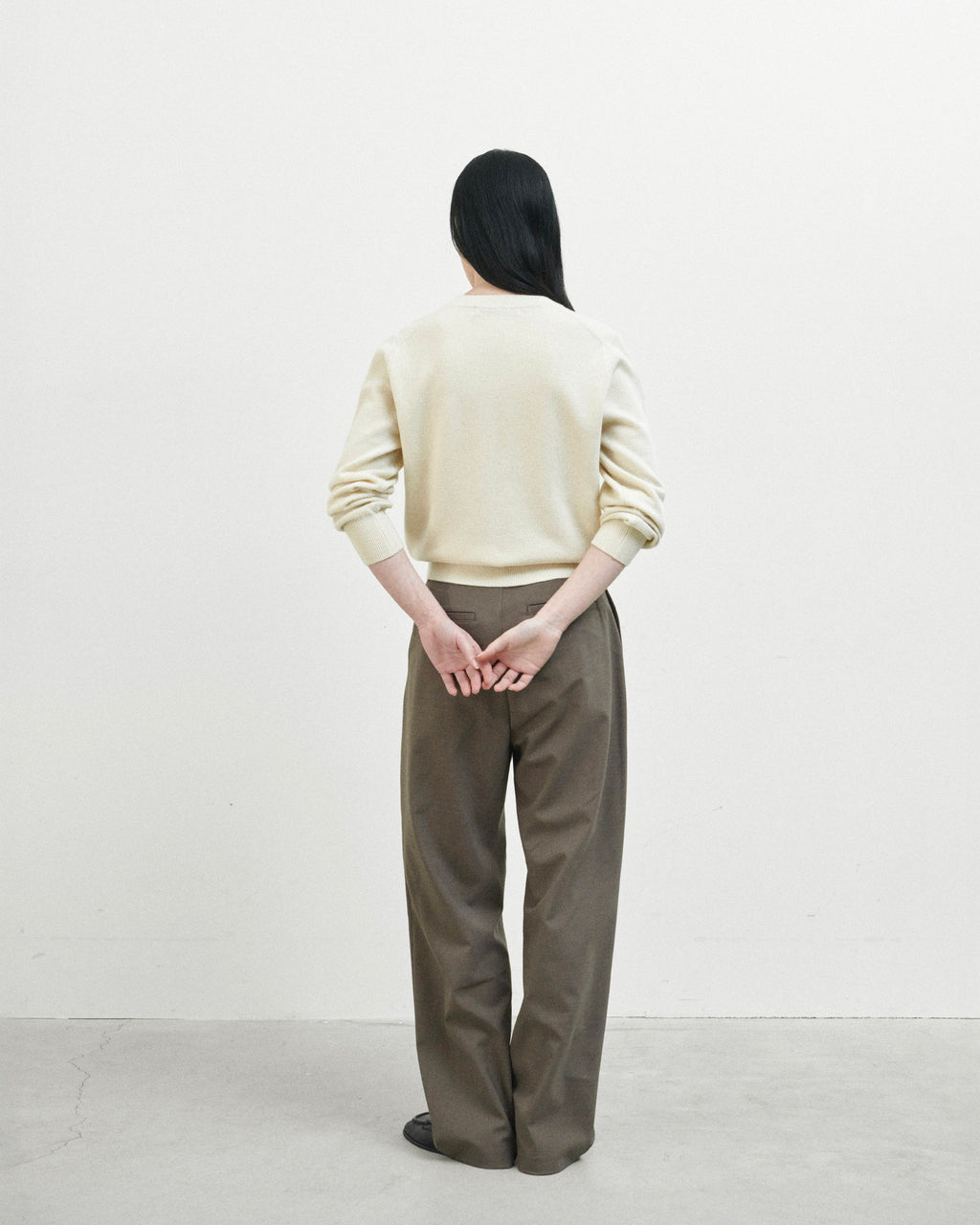 Brownyard - Extra Super Fine V Neck Knit (Ecru) product image 3 | TRAB K-Fashion Australia