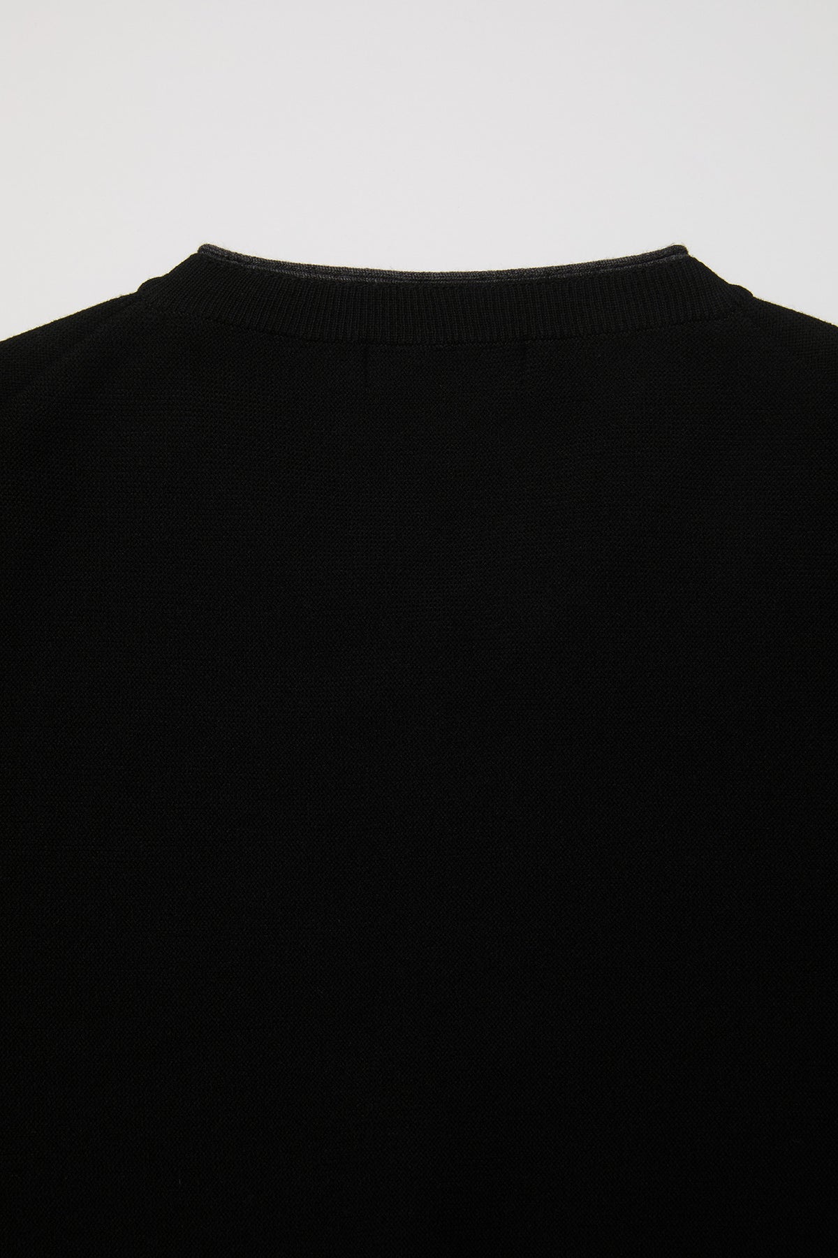 Coor - V-Neck Merino Wool Layered Sweater (Black) product image 6 | TRAB K-Fashion Australia