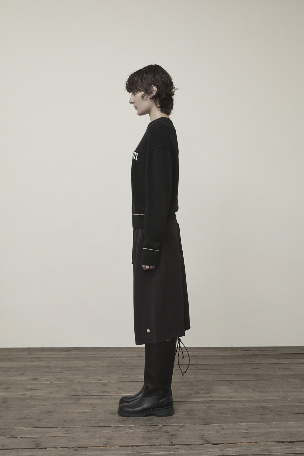 Matin Kim - Color Trim Line Logo Pullover (Black) product image 11 | TRAB K-Fashion Australia