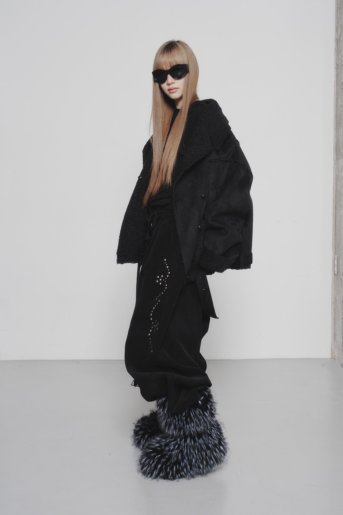 Deinet - Button Up Belted Shearling Jacket (Black) product image 7 | TRAB K-Fashion Australia