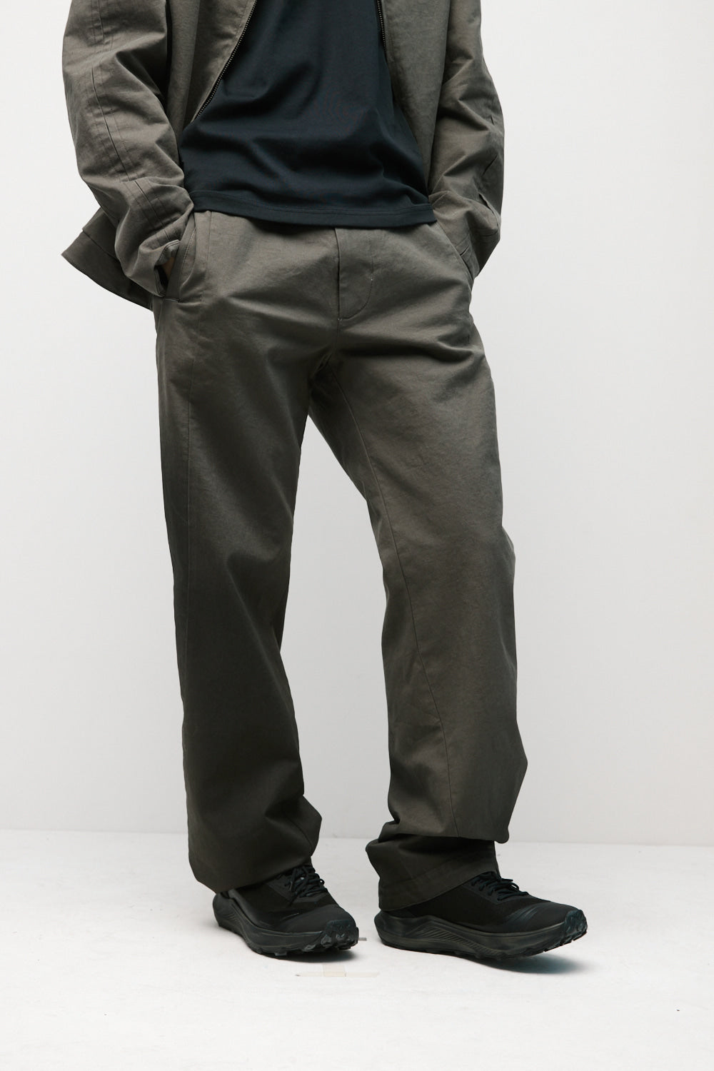 Hatchingroom - Silent Trousers (Dusty Khaki) product image 14 | TRAB K-Fashion Australia