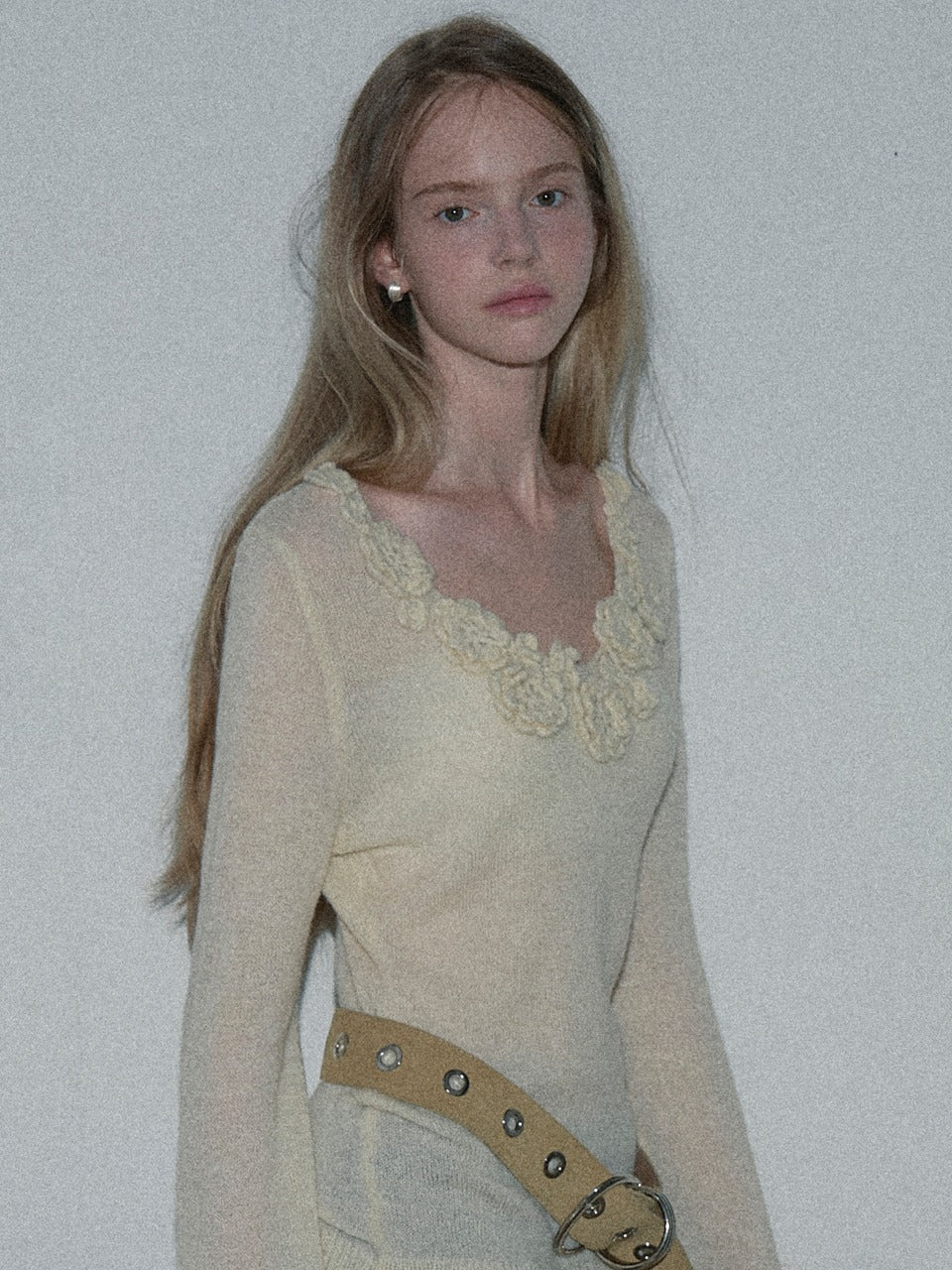 Margarin Fingers - Corsage Mix Pullover (Cream) product image 1 | TRAB K-Fashion Australia