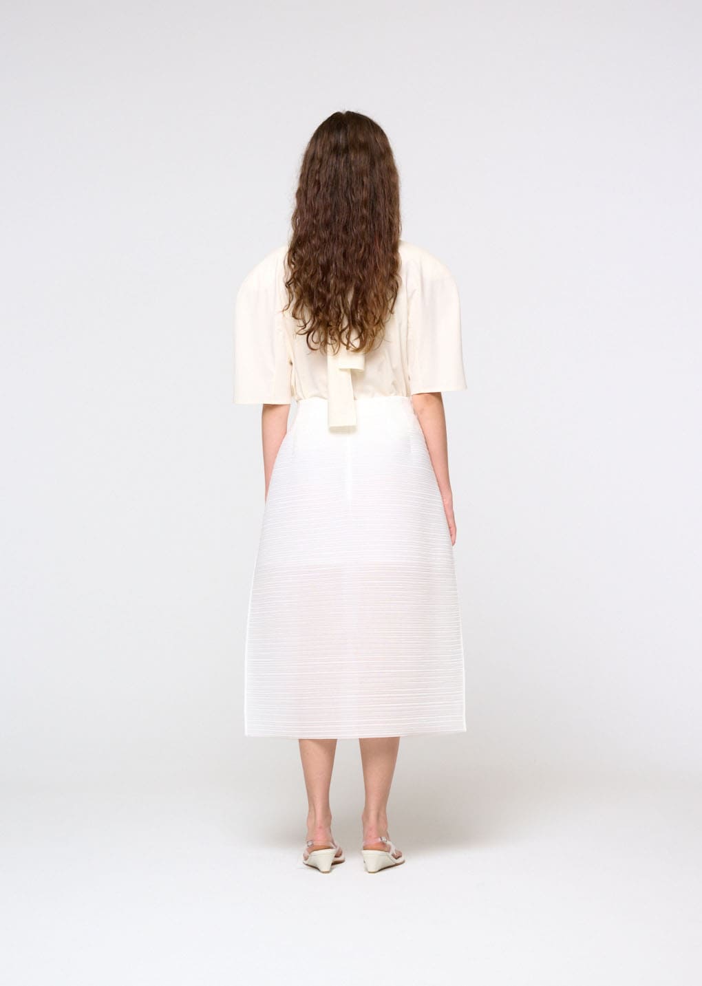 Amomento - Pleats Curved Skirt (White) product image 4 | TRAB K-Fashion Australia