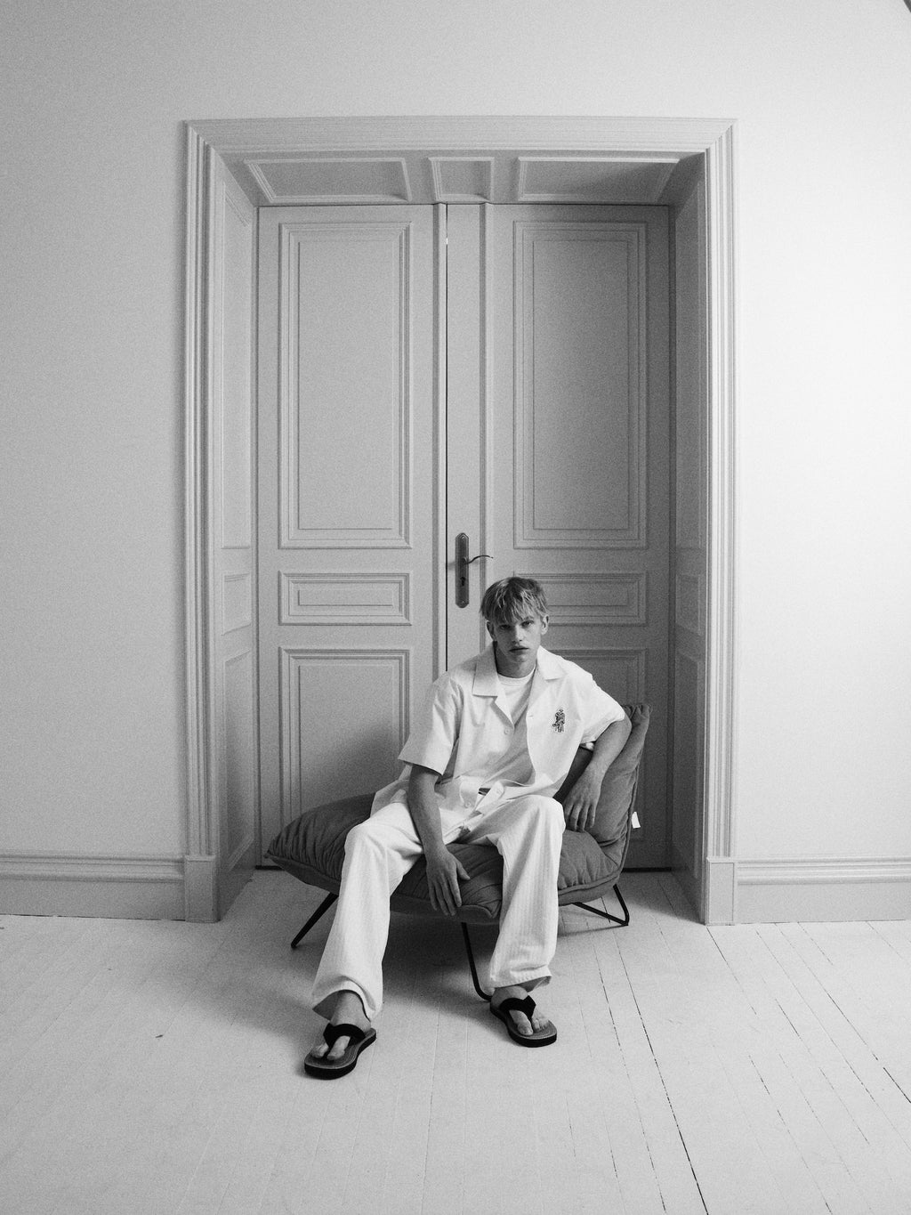 STU - Embroidery Patch Shirt (White) product image 10 | TRAB K-Fashion Australia