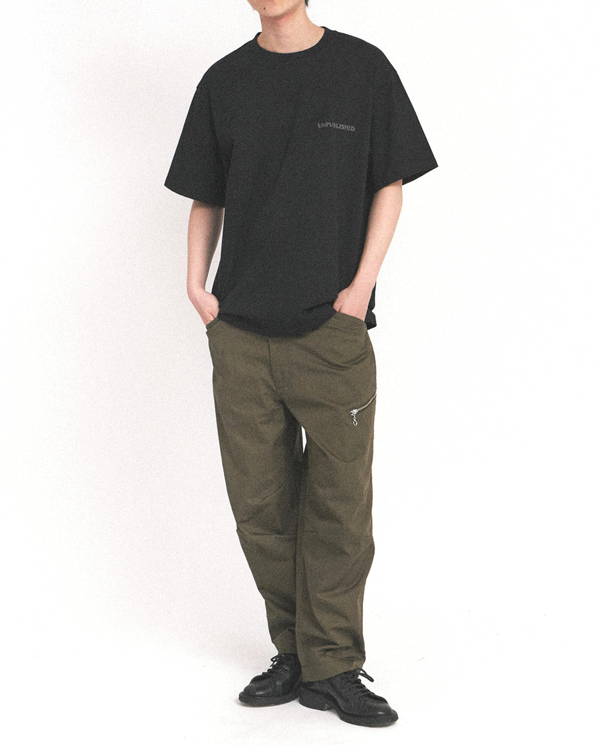 Eastlogue - Monochrome Photograph T-shirt (Black) product image 4 | TRAB K-Fashion Australia