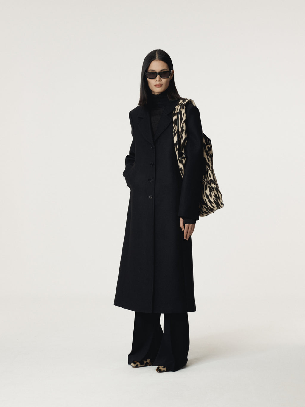 Recto - Slim Fit Long Coat (Black) product image 2 | TRAB K-Fashion Australia