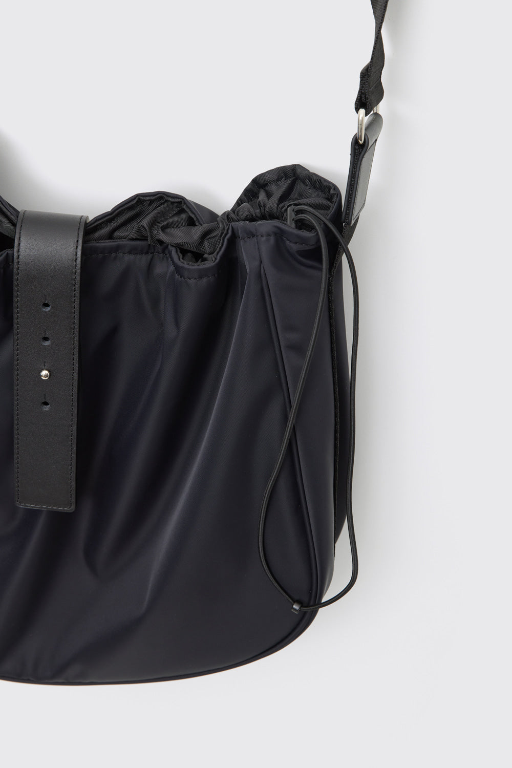 Hatchingroom - Wavy Bag High Density Nylon (Black) product image 5 | TRAB K-Fashion Australia
