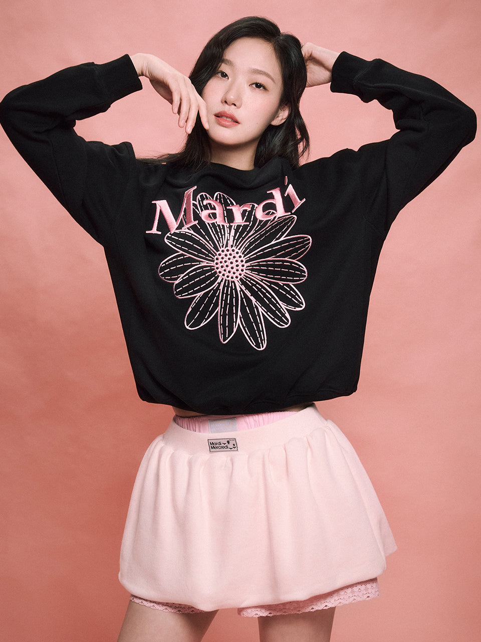 Mardi Mercredi - Sweatshirt Flowermardi Needlework (Black Pink) product image 1 | TRAB K-Fashion Australia